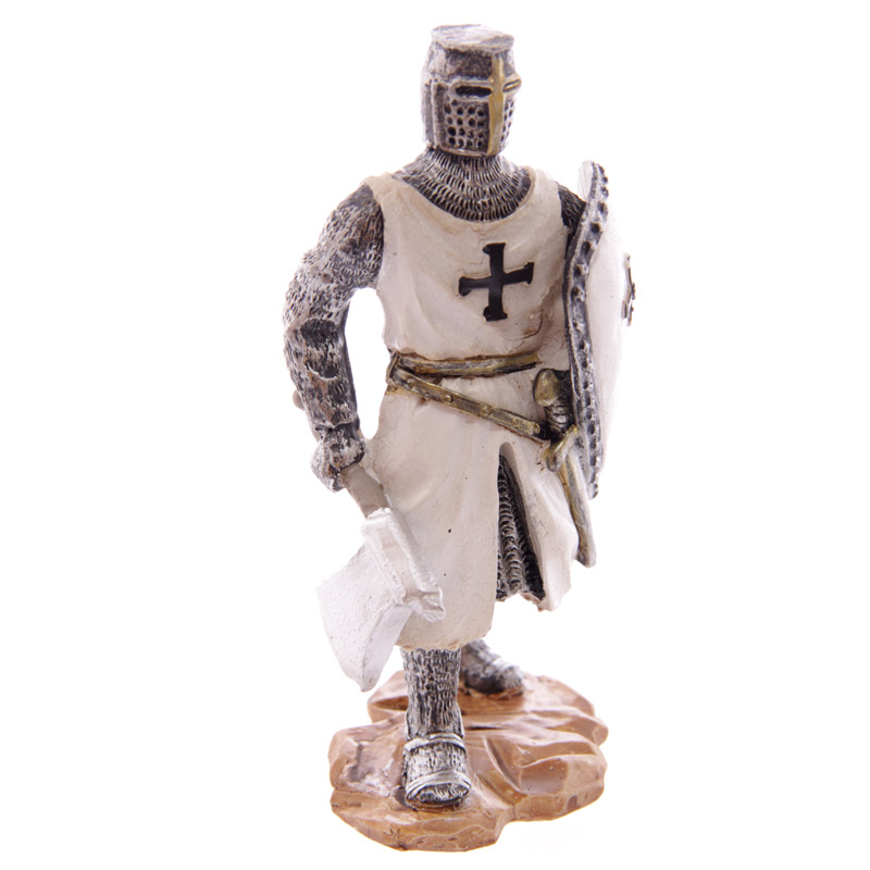 Knight Crusader - Standing with Battleaxe (12.5cms) - Click Image to Close
